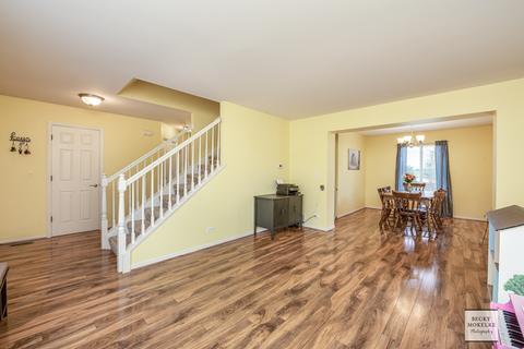642 Deames St, Plano, IL 60545 photo 3