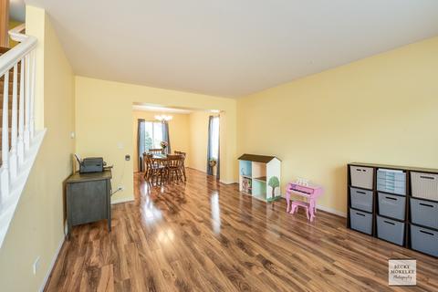 642 Deames St, Plano, IL 60545 photo 4
