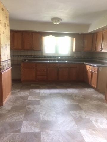 406 Ross St, Walnut, IL 61376 photo 9
