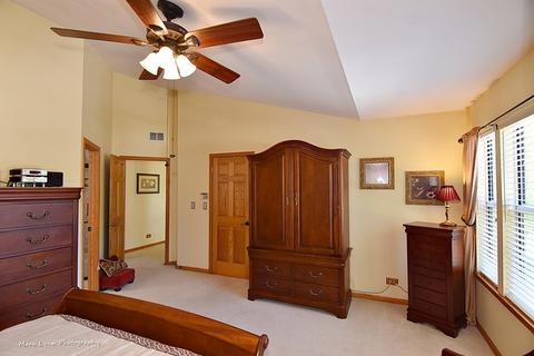 671 Heather Ln, Bartlett, IL 60103 photo 23