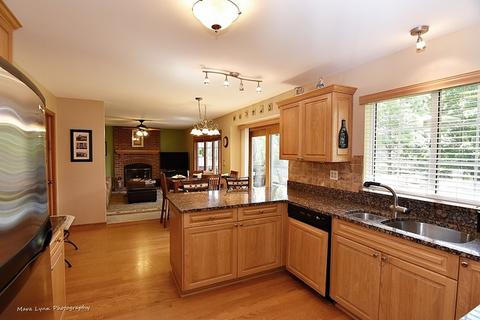 671 Heather Ln, Bartlett, IL 60103 photo 11