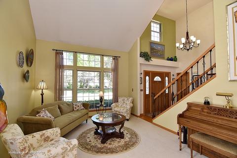 671 Heather Ln, Bartlett, IL 60103 photo 8