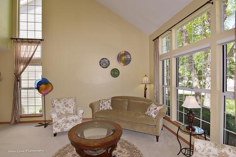 671 Heather Ln, Bartlett, IL 60103 photo 6