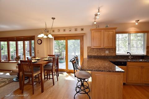 671 Heather Ln, Bartlett, IL 60103 photo 15