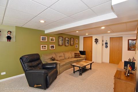 671 Heather Ln, Bartlett, IL 60103 photo 34