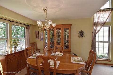 671 Heather Ln, Bartlett, IL 60103 photo 10