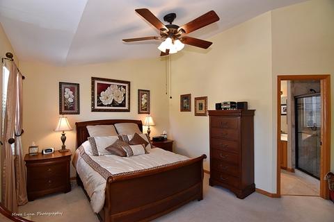671 Heather Ln, Bartlett, IL 60103 photo 22
