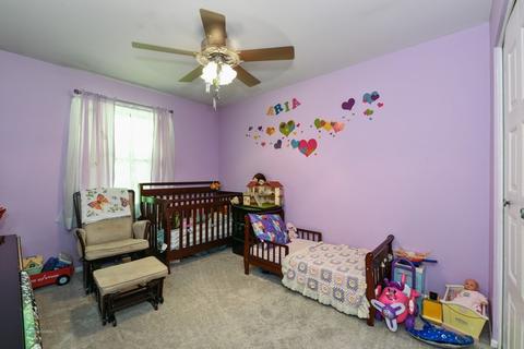 335 Princeton Ave, Elgin, IL 60123 photo 8