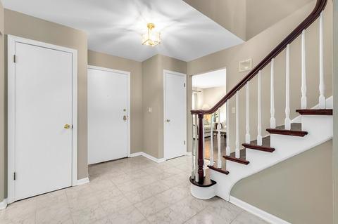 3032 White Pine Dr, Northbrook, IL 60062 photo 3