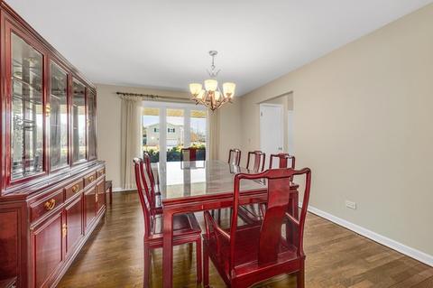 3032 White Pine Dr, Northbrook, IL 60062 photo 9