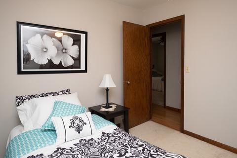 209 E 10th St, Pecatonica, IL 61063 photo 7