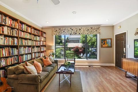 1775 W Devon Ave, Chicago, IL 60660 photo 4