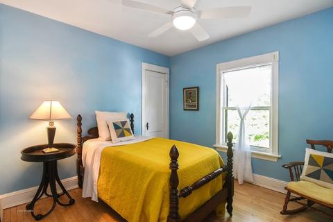 1775 W Devon Ave, Chicago, IL 60660 photo 18