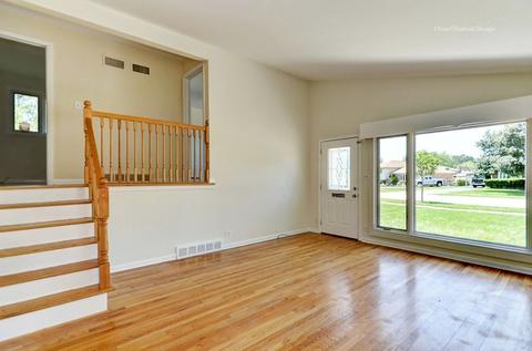 741 N Rozanne Dr, Addison, IL 60101 photo 4