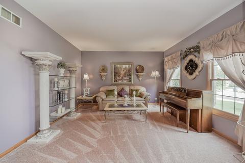 1943 Gardner Cir E, Aurora, IL 60503 photo 5