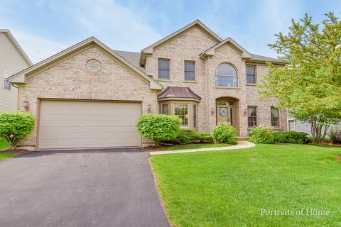 1943 Gardner Cir E, Aurora, IL 60503 photo 1
