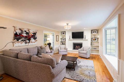 1979 Spring Green Dr, Wheaton, IL 60189 photo 8