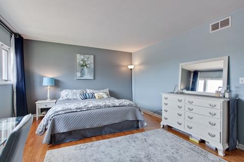 646 E Shabonee Trl, Mount Prospect, IL 60056 photo 16