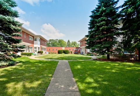 646 E Shabonee Trl, Mount Prospect, IL 60056 photo 26