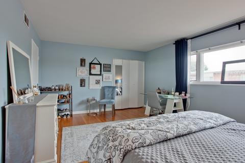 646 E Shabonee Trl, Mount Prospect, IL 60056 photo 14