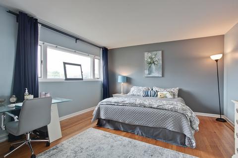 646 E Shabonee Trl, Mount Prospect, IL 60056 photo 13