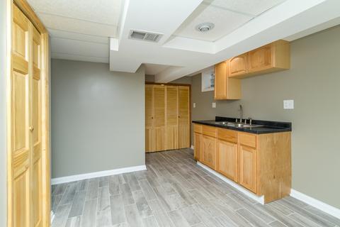 114 N Wolf Rd, Des Plaines, IL 60016 photo 41