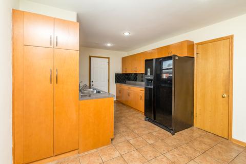 114 N Wolf Rd, Des Plaines, IL 60016 photo 18