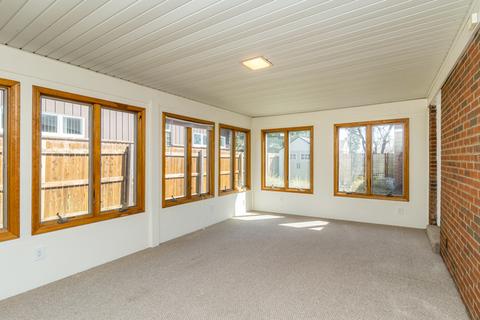 114 N Wolf Rd, Des Plaines, IL 60016 photo 35