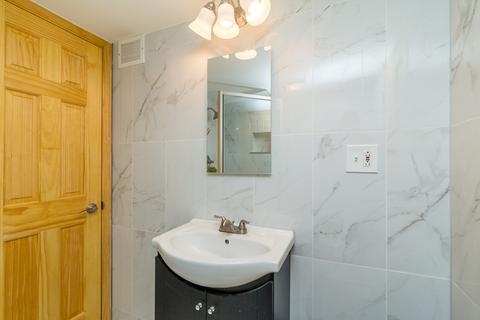 114 N Wolf Rd, Des Plaines, IL 60016 photo 46