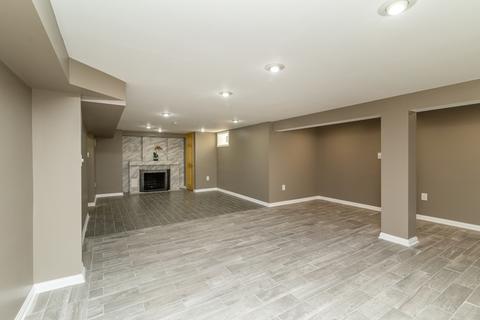 114 N Wolf Rd, Des Plaines, IL 60016 photo 23