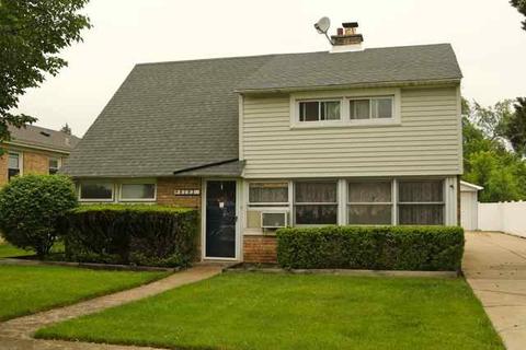 8102 45th Pl, Lyons, IL 60534 photo 1