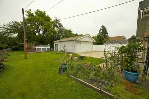 8102 45th Pl, Lyons, IL 60534 photo 12