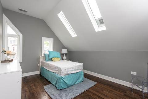 3055 N Gresham Ave, Chicago, IL 60618 photo 20