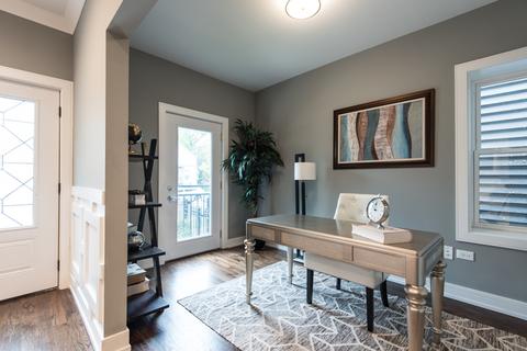 3055 N Gresham Ave, Chicago, IL 60618 photo 3