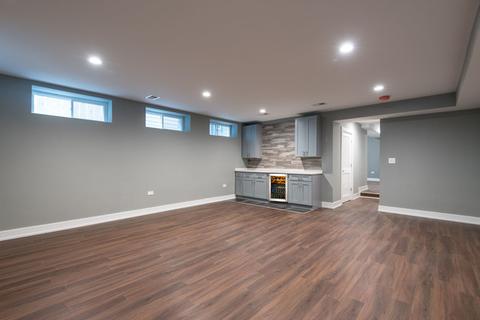 3055 N Gresham Ave, Chicago, IL 60618 photo 18