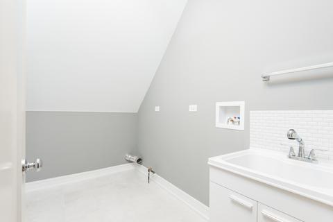 3055 N Gresham Ave, Chicago, IL 60618 photo 25