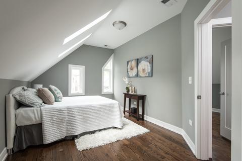 3055 N Gresham Ave, Chicago, IL 60618 photo 23