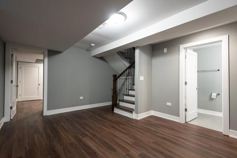 3055 N Gresham Ave, Chicago, IL 60618 photo 15