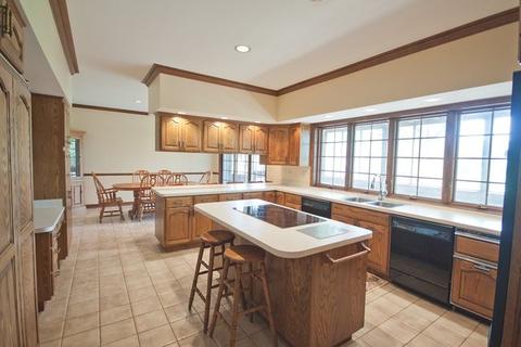 2929 E Goodenow Rd, Crete, IL 60417 photo 12