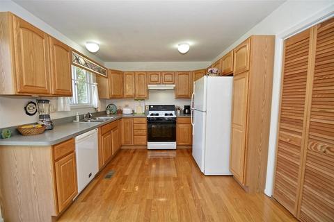 10 Timberlane Rd, Matteson, IL 60443 photo 4