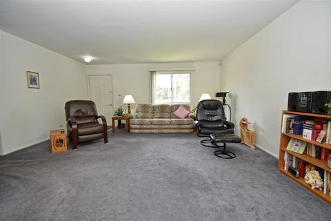 10 Timberlane Rd, Matteson, IL 60443 photo 3