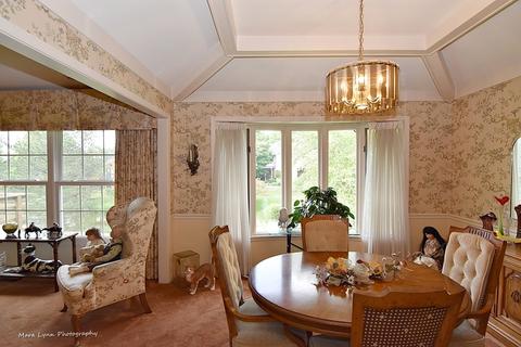 920 Adare Dr, Wheaton, IL 60189 photo 8