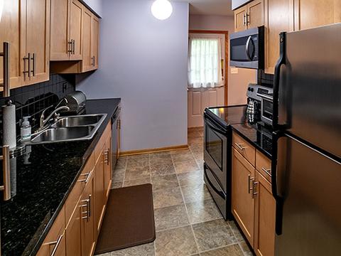 209 E Wilson St, Peotone, IL 60468 photo 9