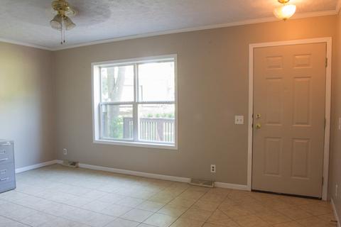 110 E Corbly St, Muncie, IL 61857 photo 10