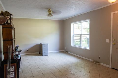 110 E Corbly St, Muncie, IL 61857 photo 9