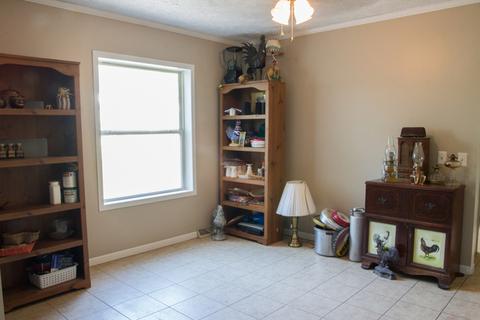 110 E Corbly St, Muncie, IL 61857 photo 11