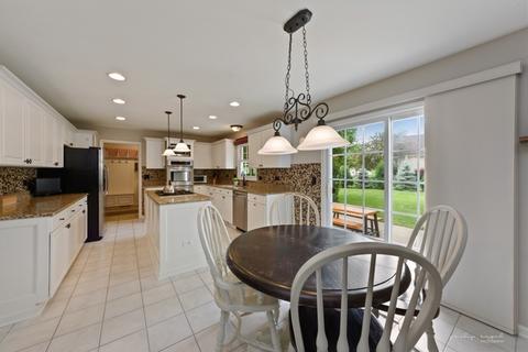 10 Willoughby Ct, Algonquin, IL 60102 photo 4