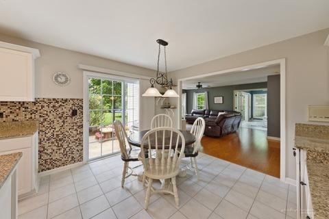 10 Willoughby Ct, Algonquin, IL 60102 photo 5