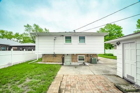 15156 Springfield Ave, Midlothian, IL 60445 photo 24
