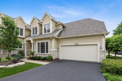 2425 Ridgewood Ct, Aurora, IL 60502 photo 1